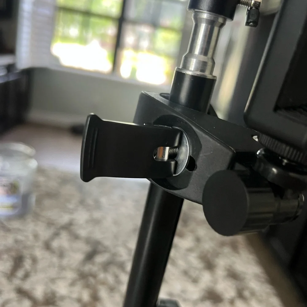 Selfie ring and tri-pod. Different settings & adjustable